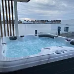 Seaside With Outdoor Jacuzzi