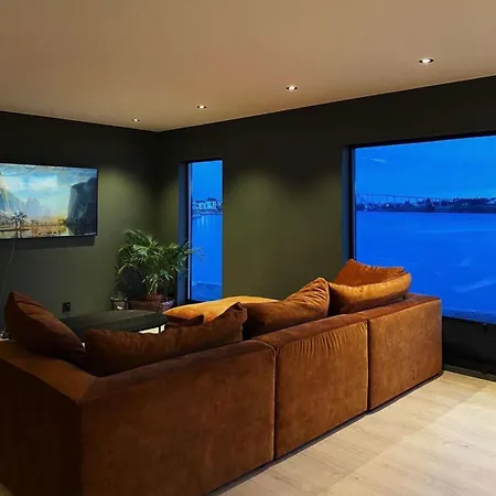 Apartment Seaside With Outdoor Jacuzzi *
