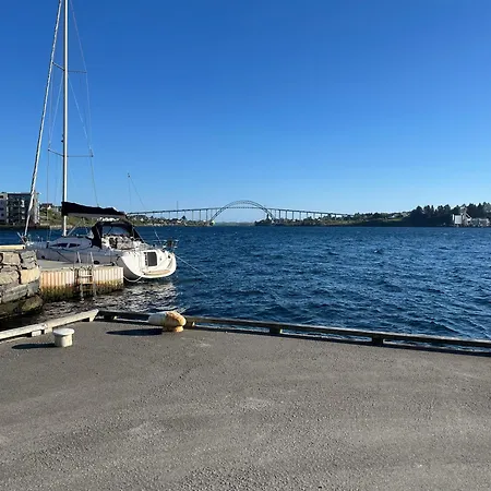 Seaside With Outdoor Jacuzzi Appartamento Haugesund